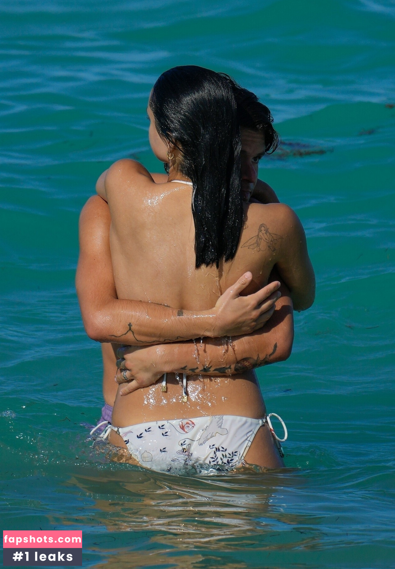 Camila Mendes gallery photo #37