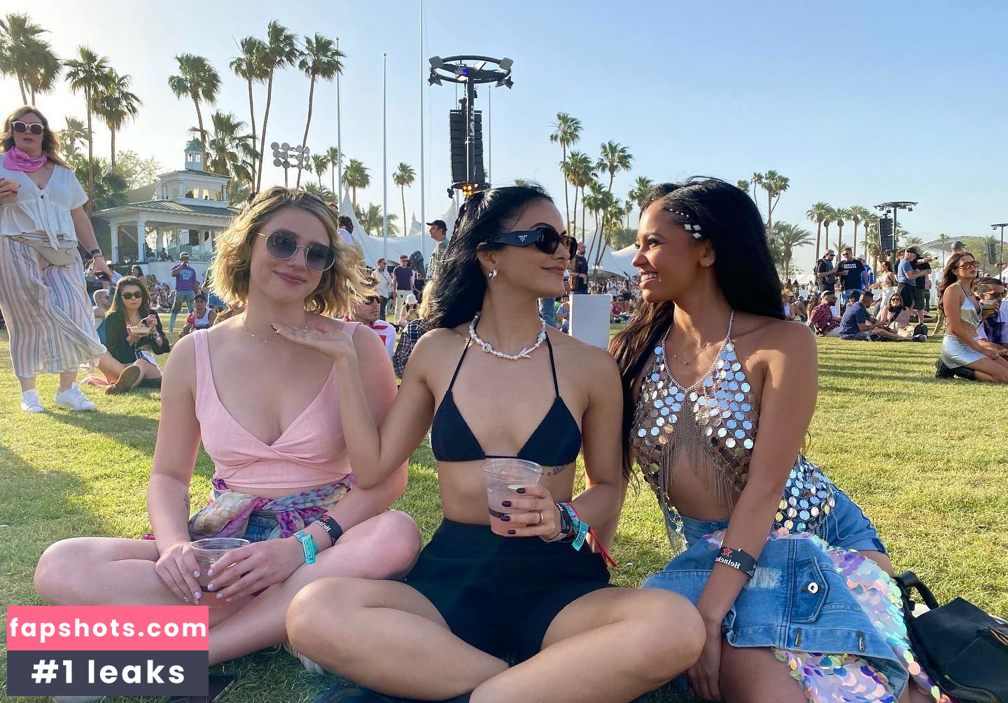 Camila Mendes gallery photo #407