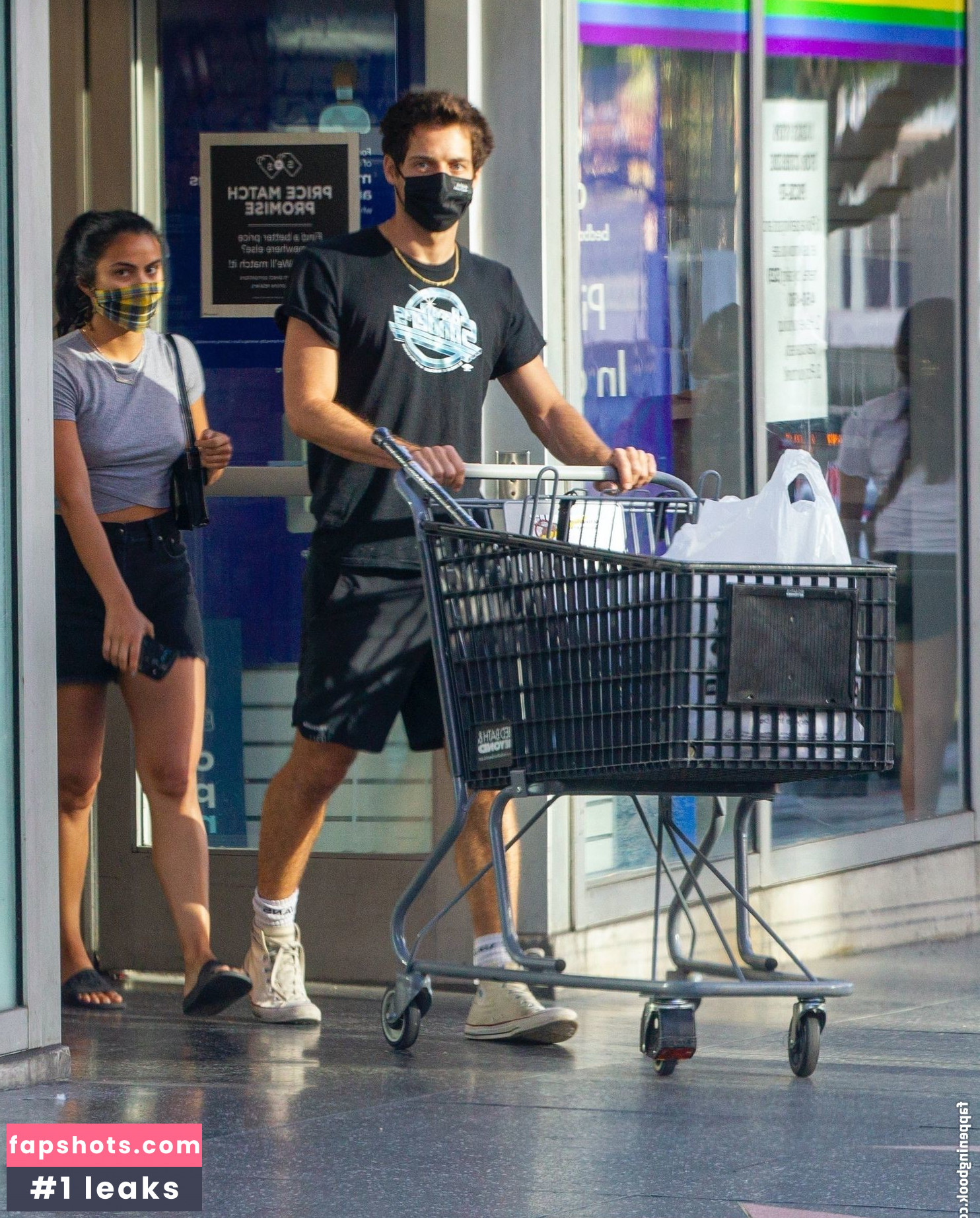 Camila Mendes gallery photo #606