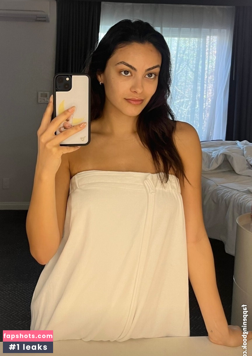 Camila Mendes gallery photo #99