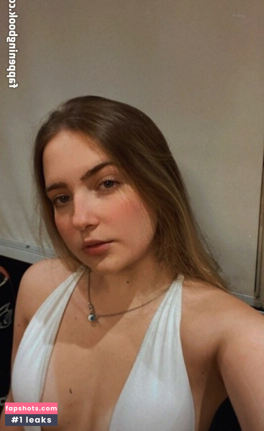 Camila Moroz gallery photo #2