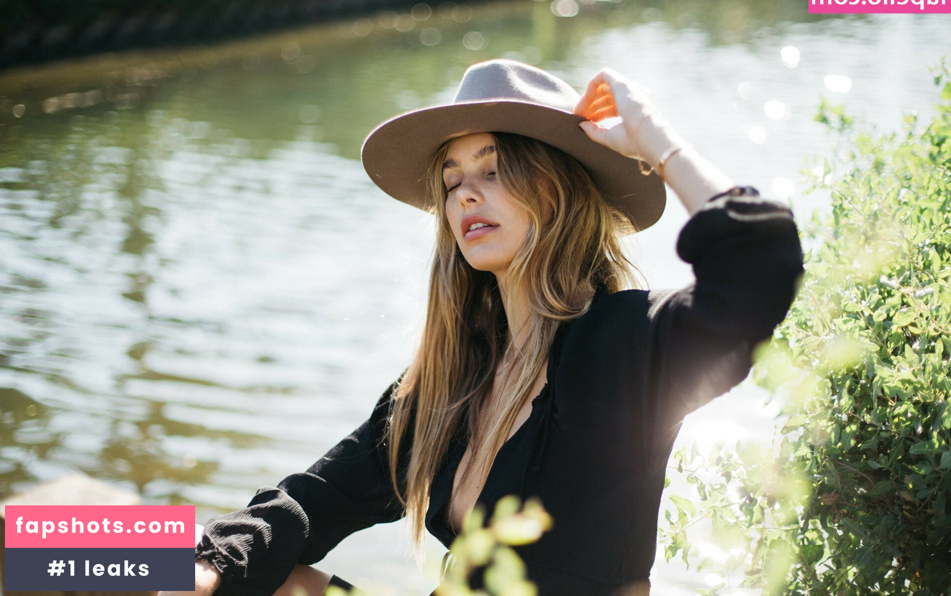 Camila Morrone Nahé úniky fotek pouze od fanoušků #411 - Fapshots