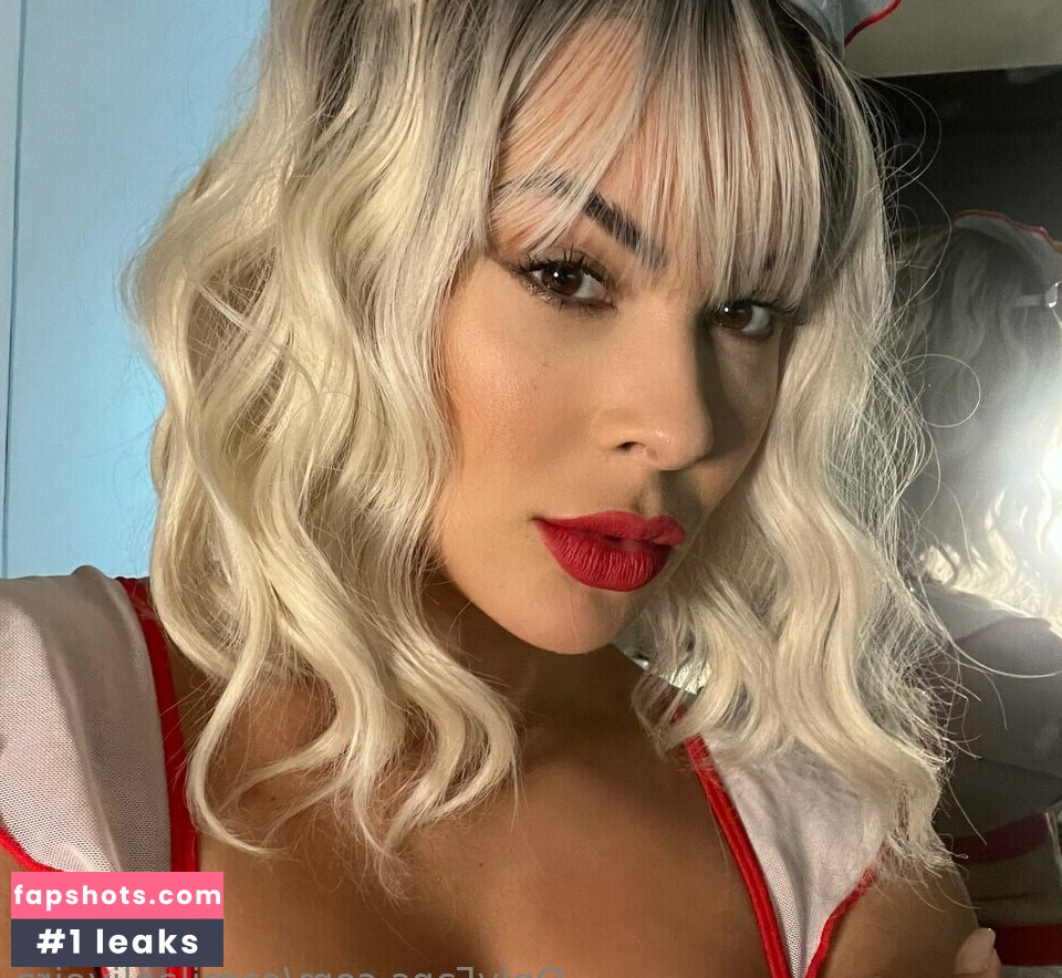 Camila Oliveira RING GIRL UFC gallery photo #22