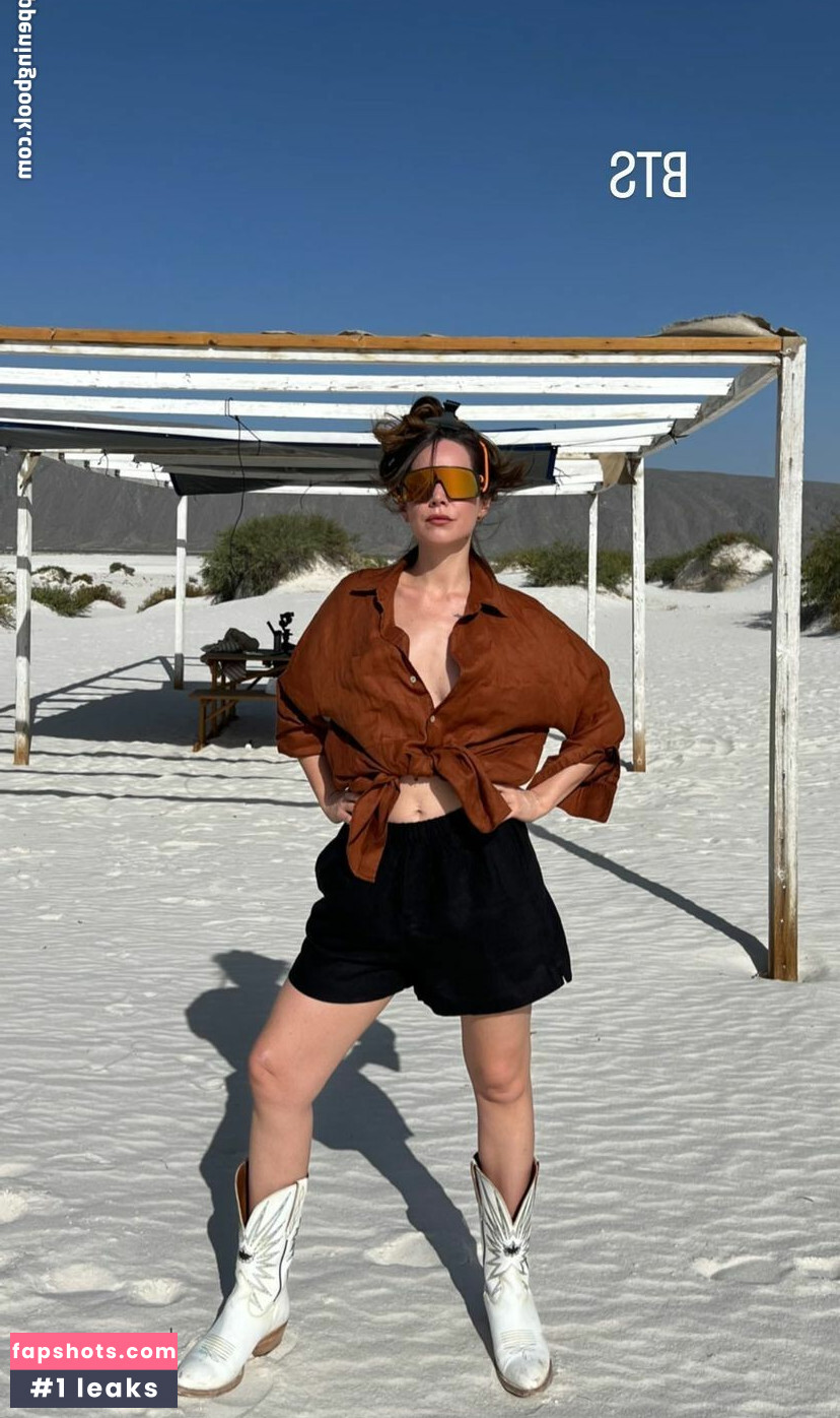 Camila Sodi gallery photo #35