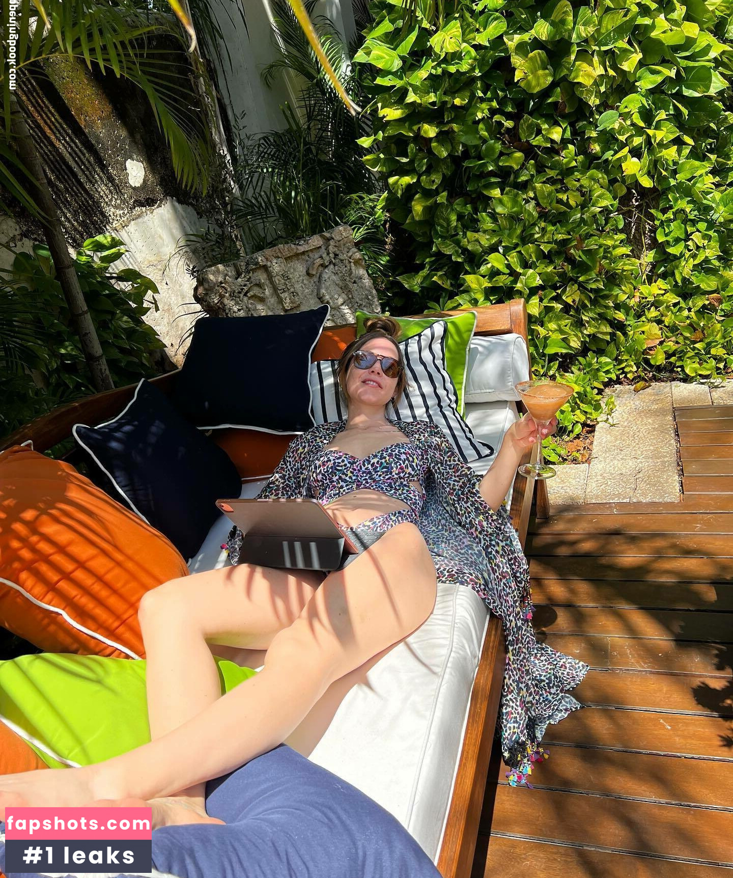 Camila Sodi gallery photo #43