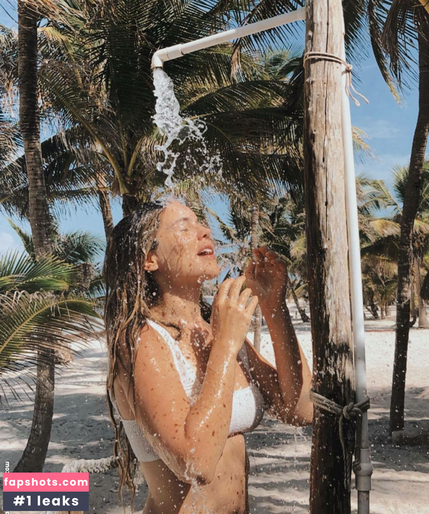 Camila Sodi gallery photo #62