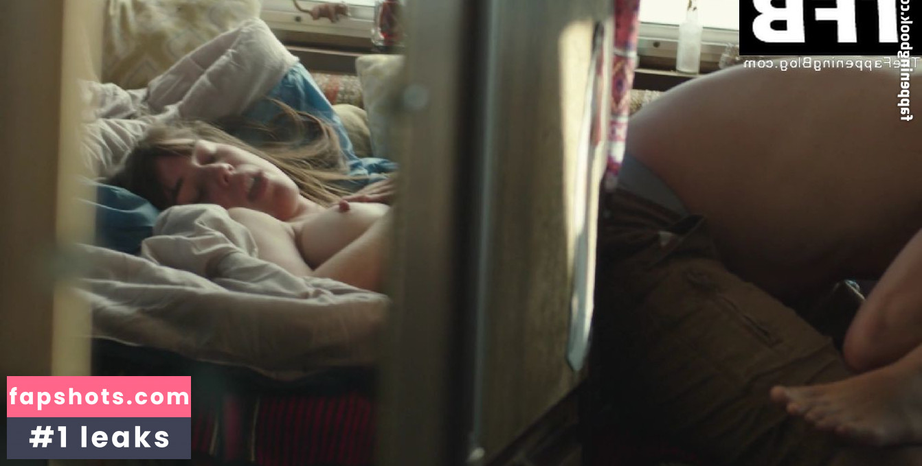 Camila Sodi gallery photo #72