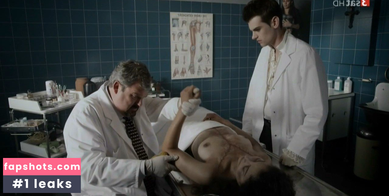 Camilla Gomes dos Santos Nude Leaks OnlyFans Photos #6 - Fapshots