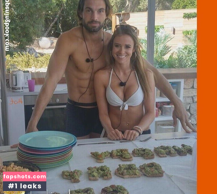 Camilla Thurlow gallery photo #4