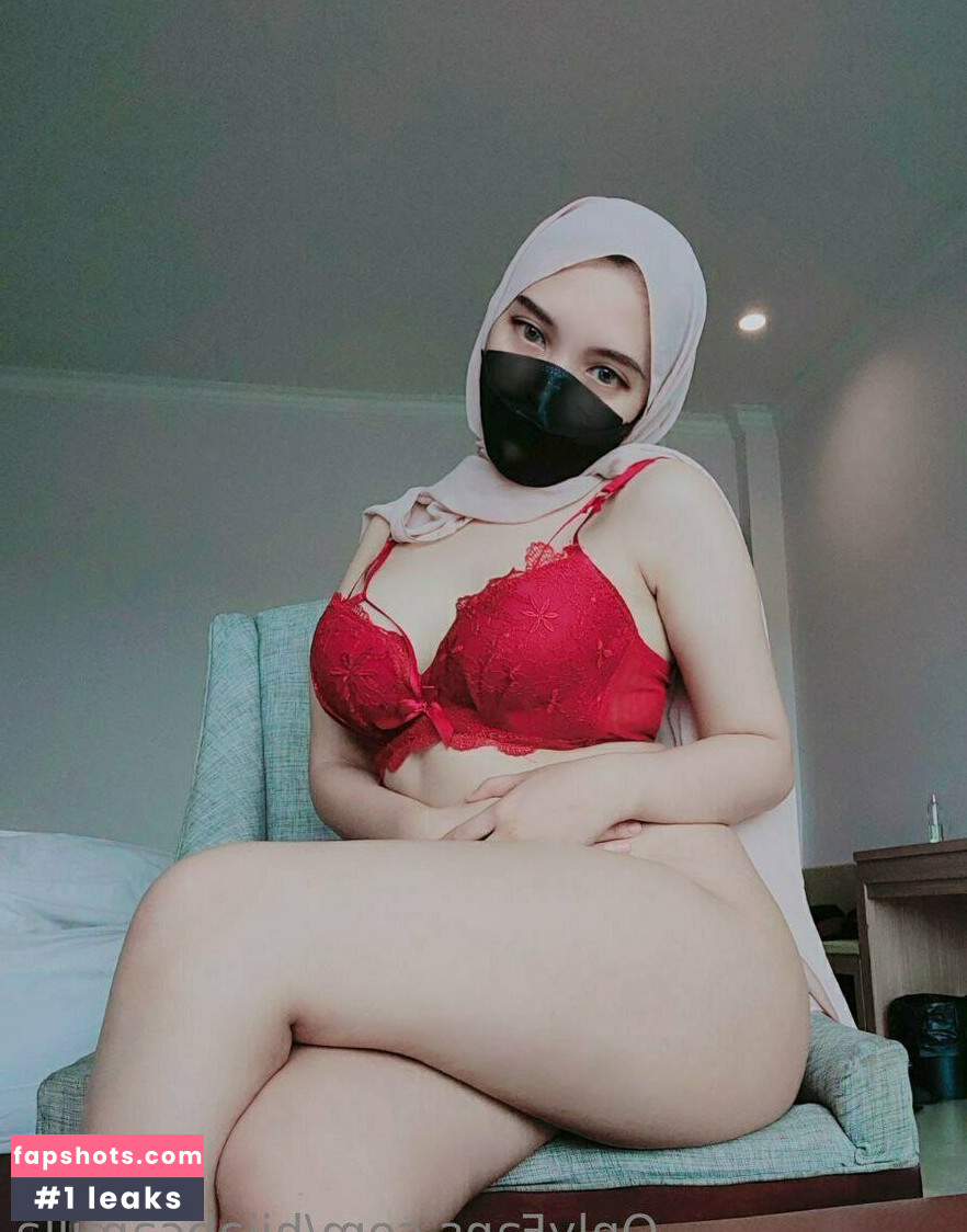 CamillaReese gallery photo #22