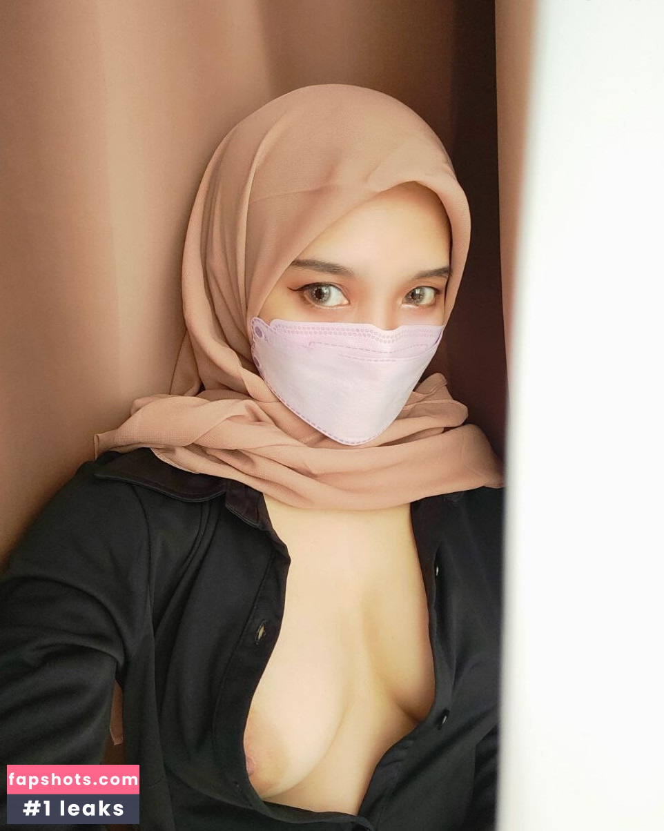 CamillaReese gallery photo #8