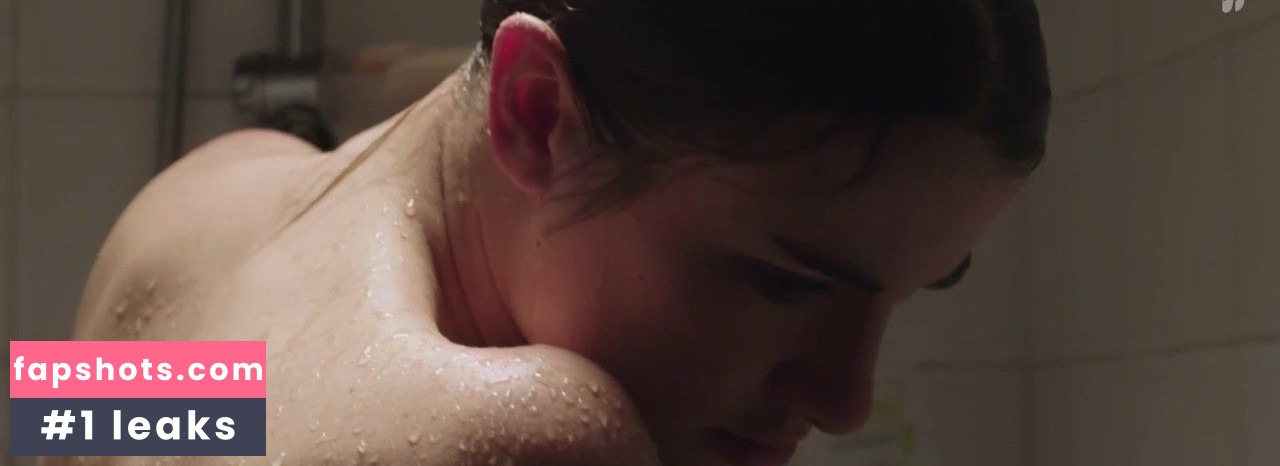 Camille Claris gallery photo #6