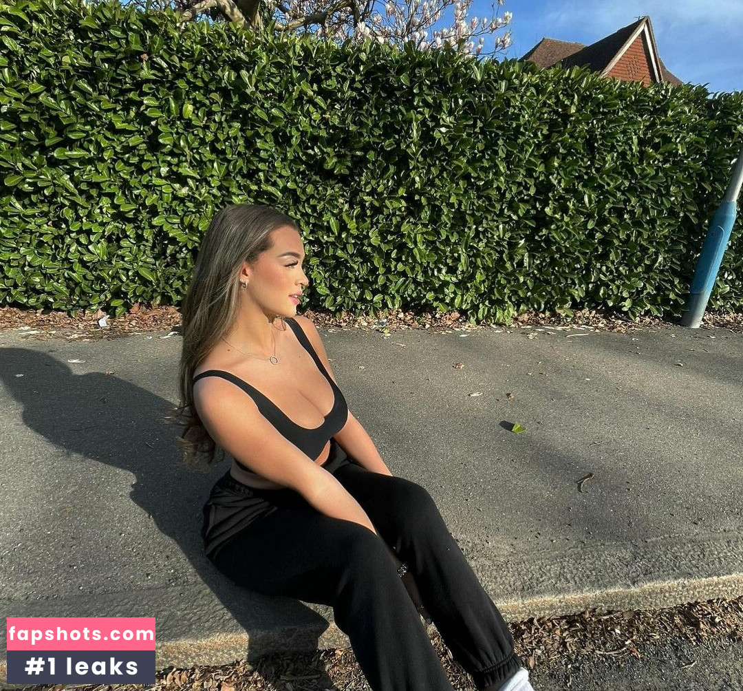 Camille Kathleen Bennetton gallery photo #18