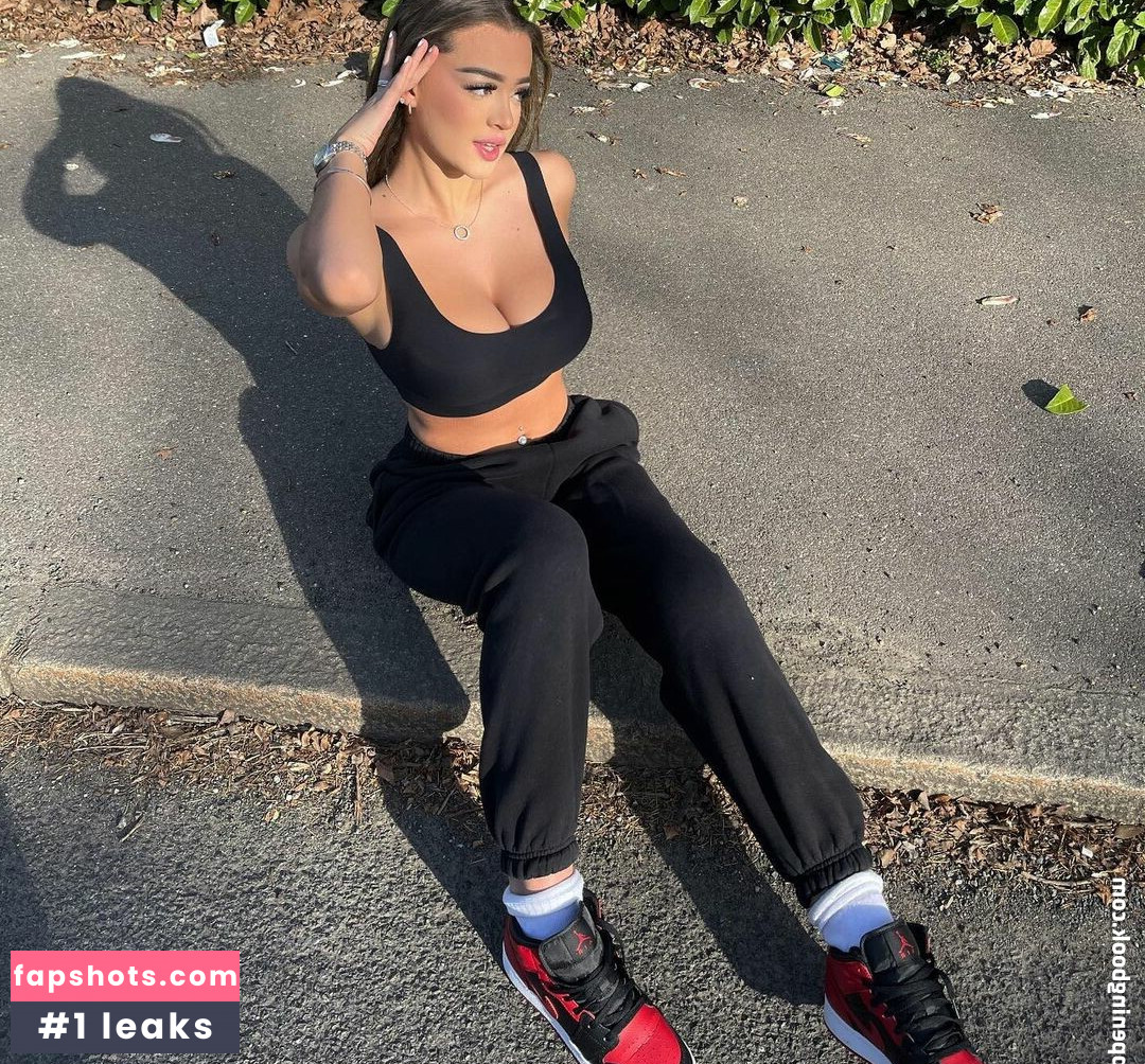 Camille Kathleen Bennetton gallery photo #38