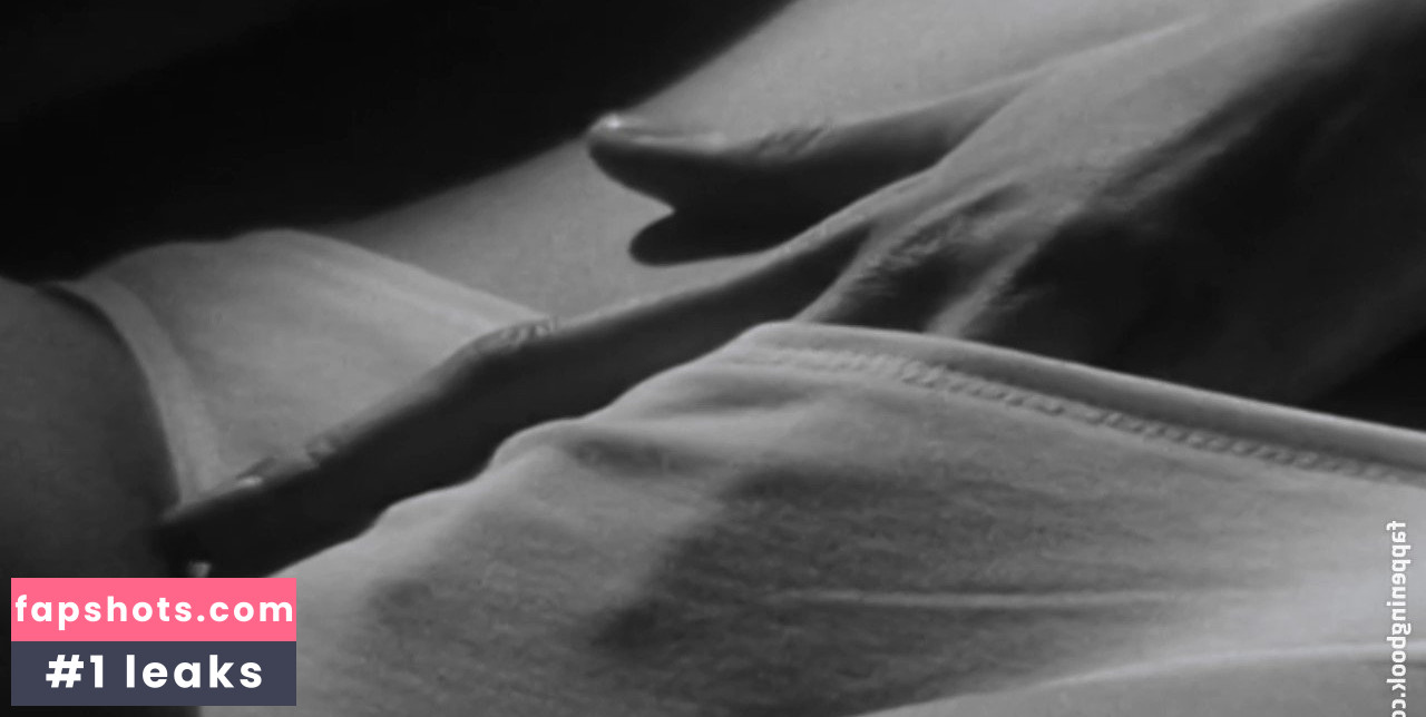 Camille Pelle Nude Leaks OnlyFans Photos #3 - Fapshots