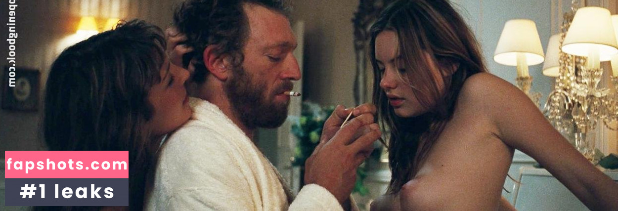 Camille Rowe gallery photo #124