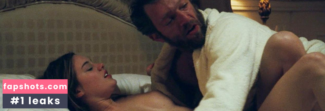 Camille Rowe gallery photo #127