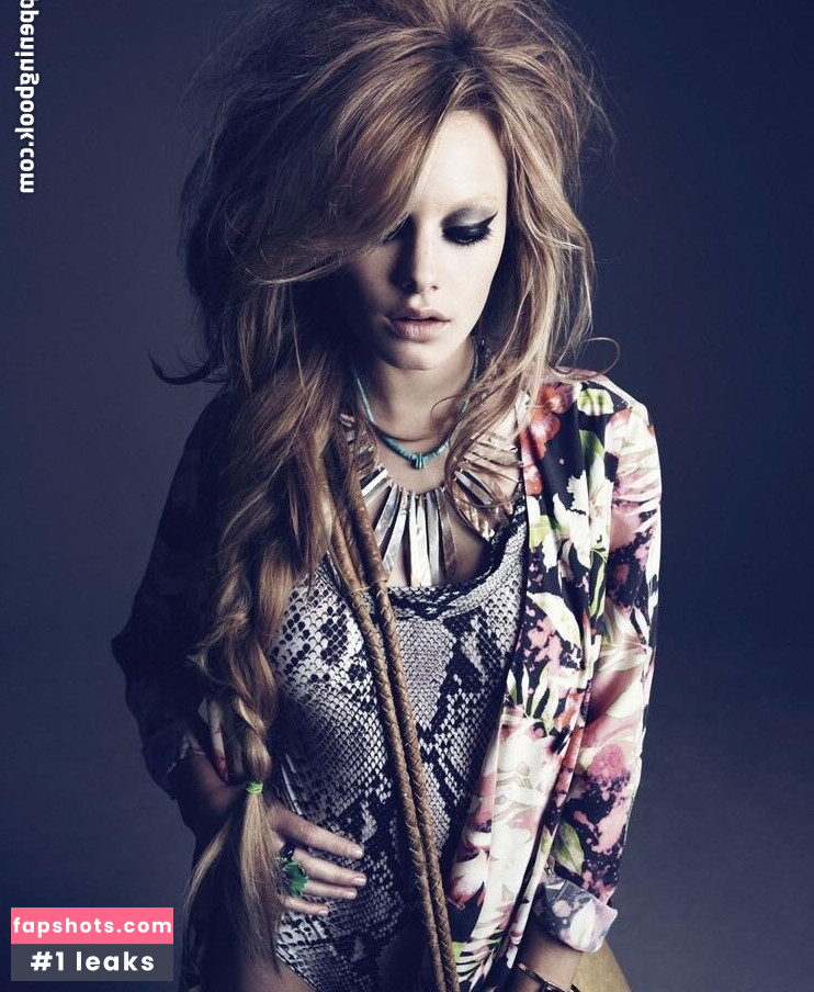 Camille Rowe gallery photo #4