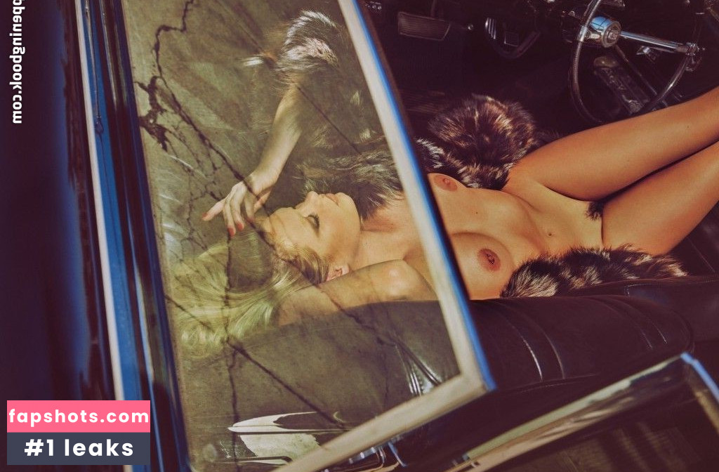 Camille Rowe gallery photo #84