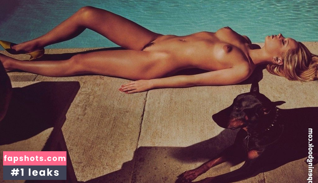 Camille Rowe gallery photo #89