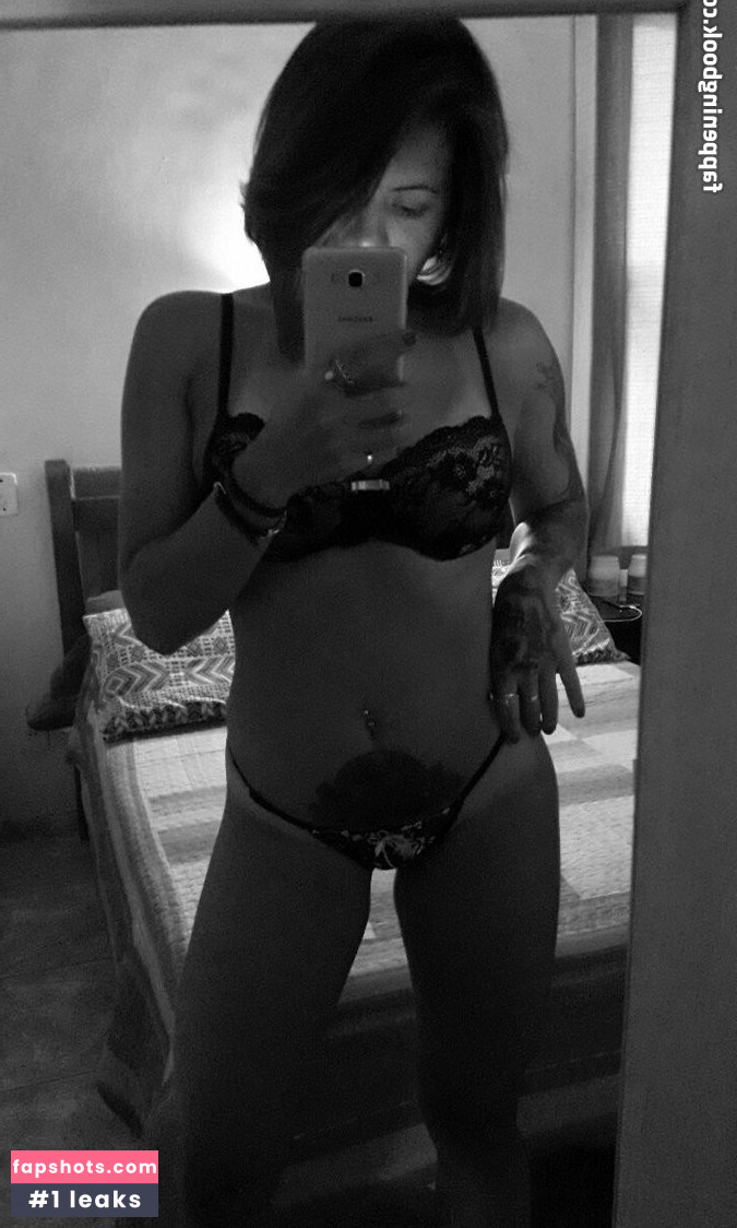 Camille Ruiva nude babe gallery