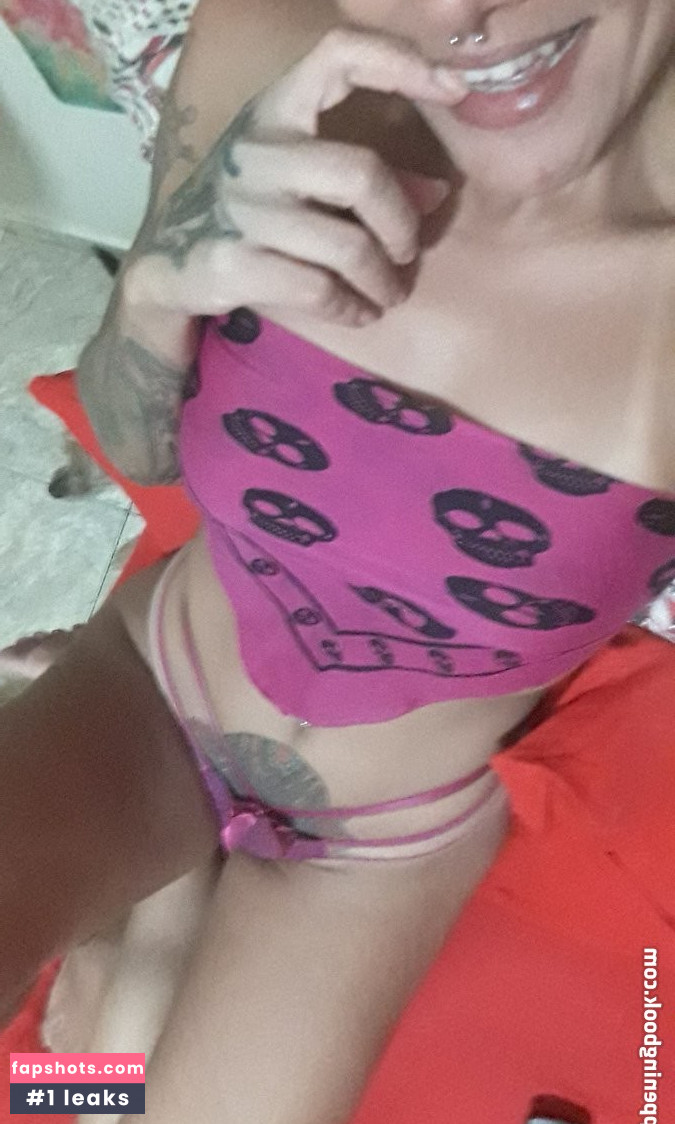 Camille Ruiva gallery photo #13