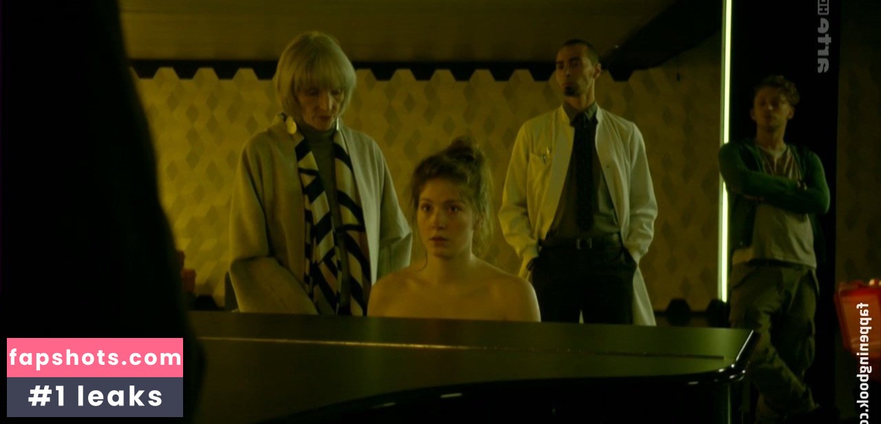 Camille Voglaire gallery photo #4