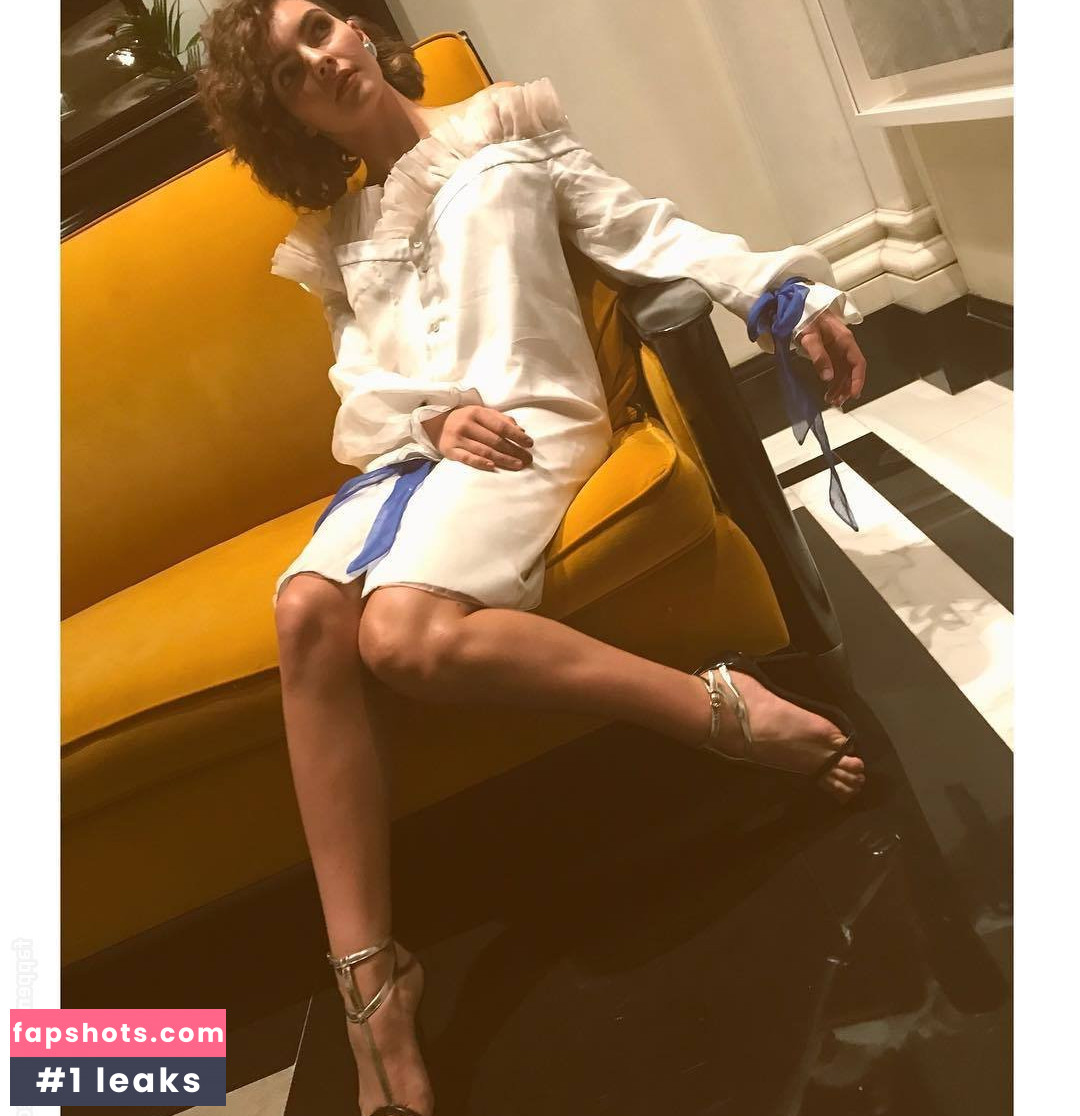 Camren Bicondova gallery photo #15