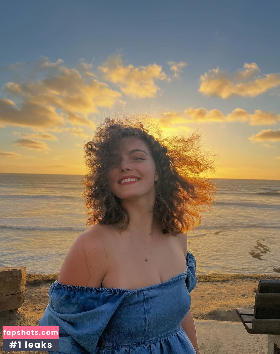 Camren Bicondova gallery photo #3