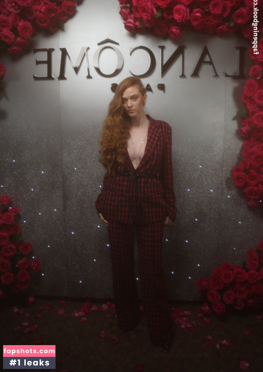 Camren Bicondova gallery photo #29