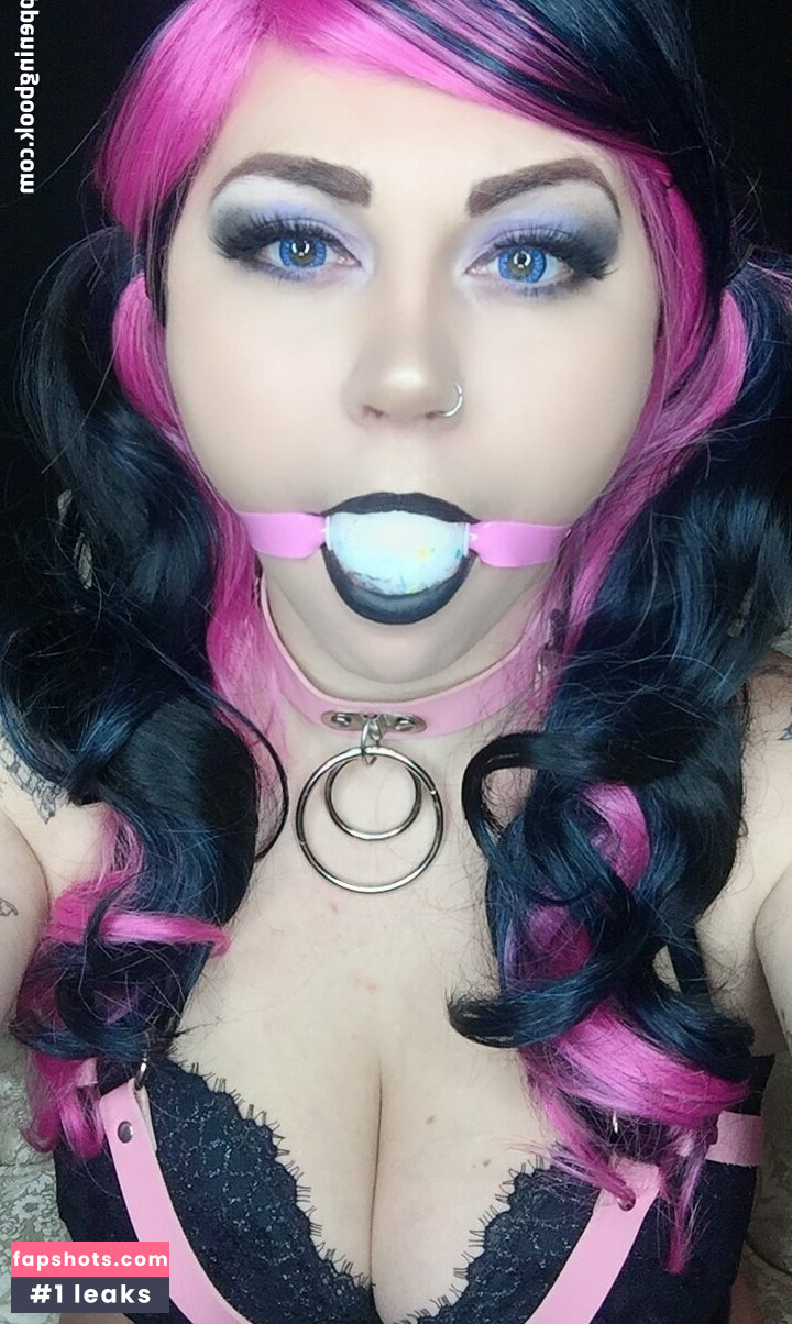 canadiancomiccutie gallery photo #9