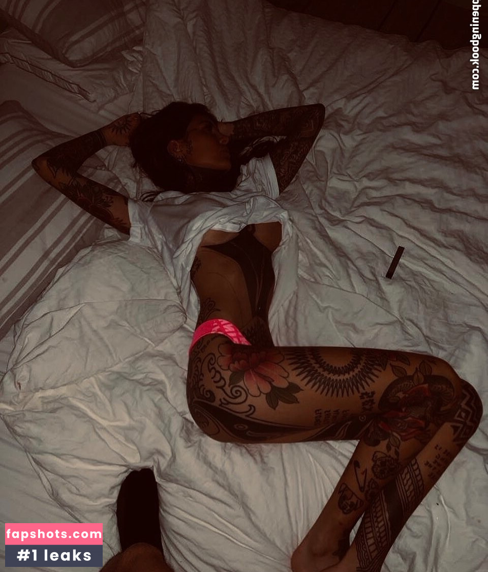 Candelaria Tinelli gallery photo #21