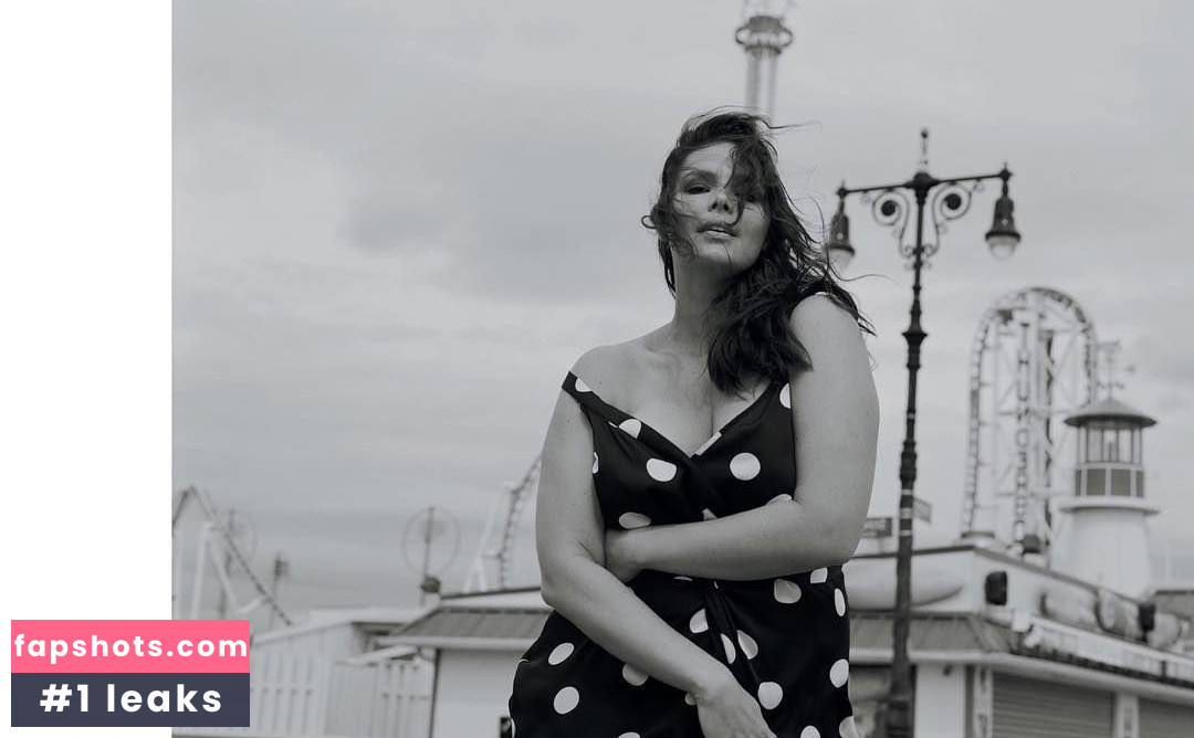 Candice Huffine gallery photo #20