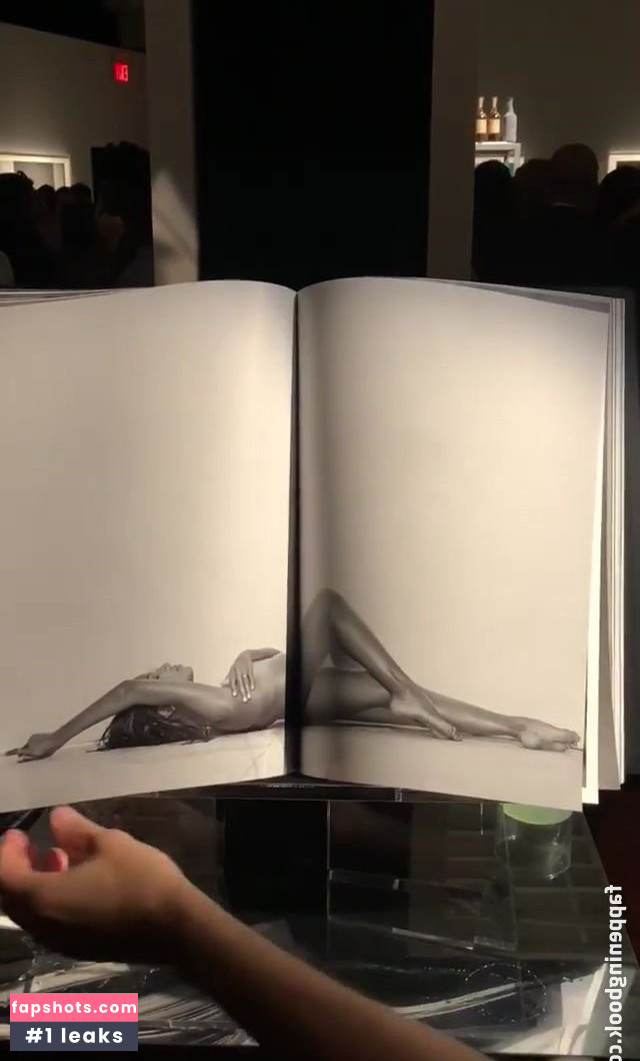 Candice Swanepoel gallery photo #1025