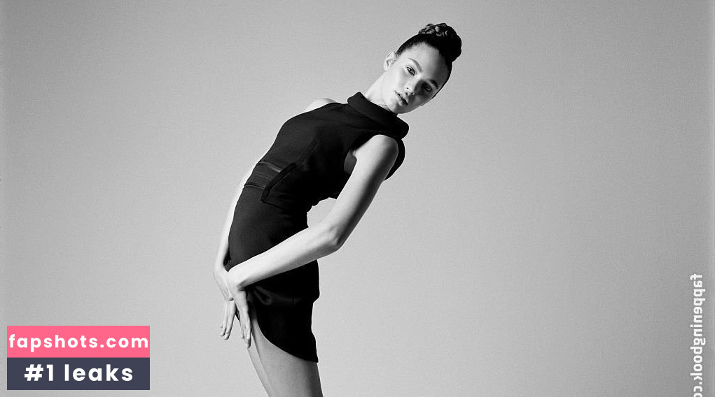 Candice Swanepoel gallery photo #903