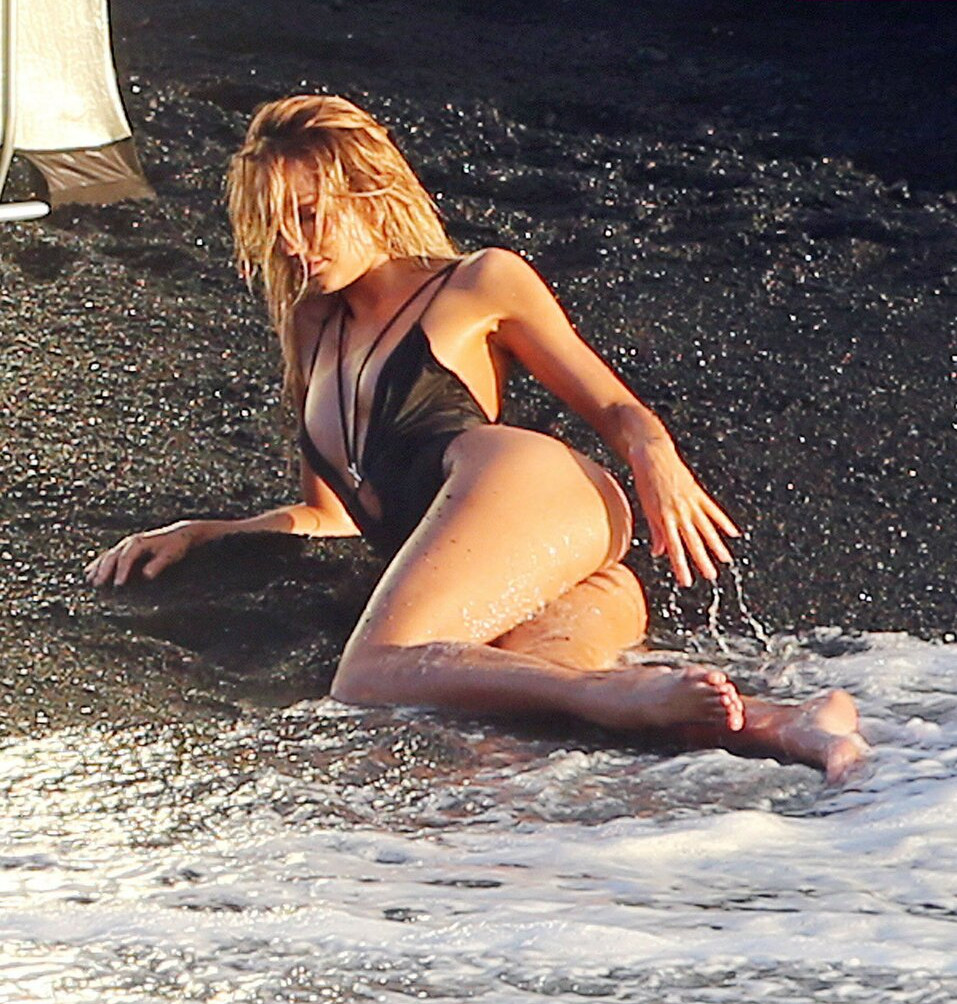 candice-swanepoel gallery photo #1044