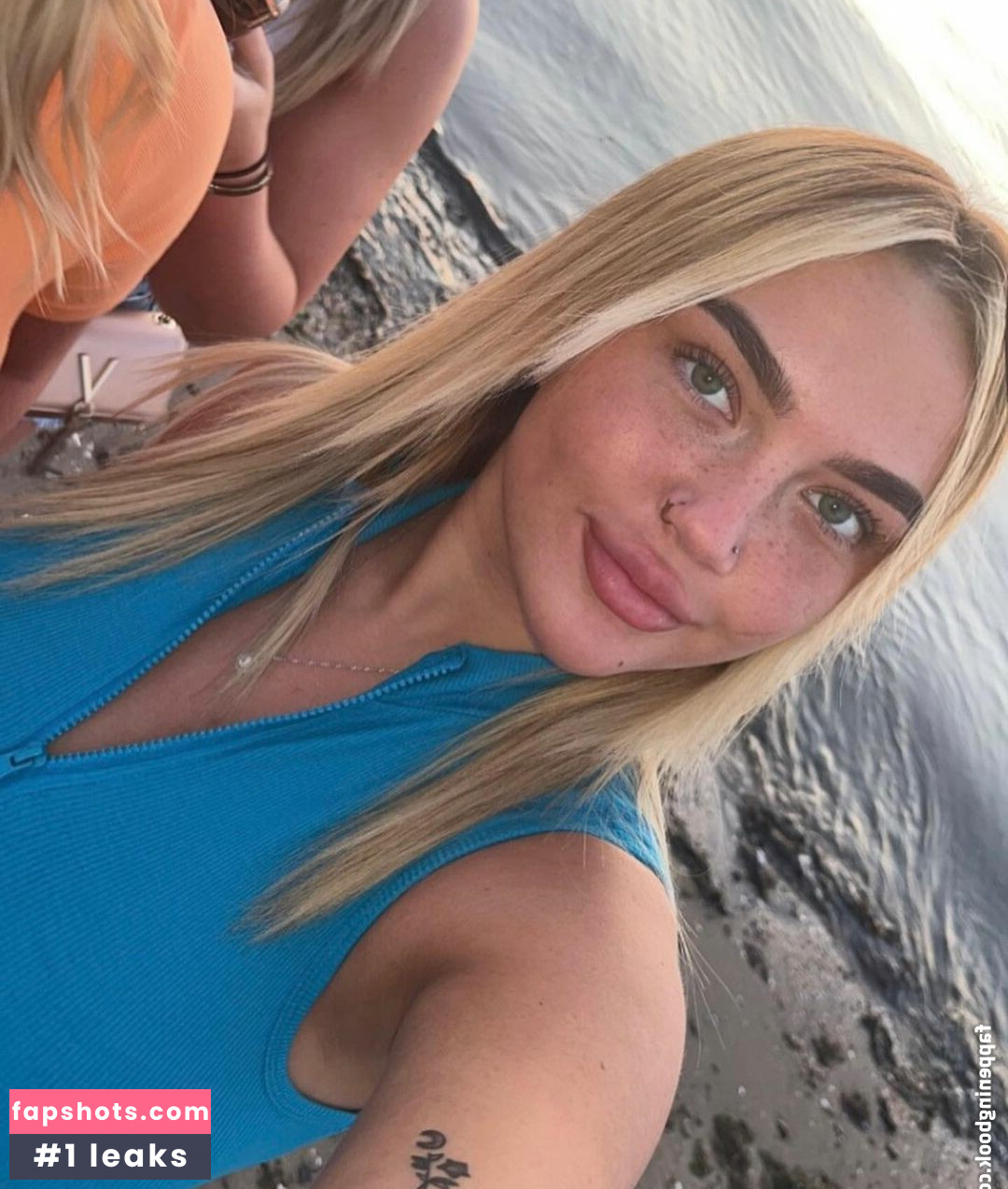 Caoimheeee nude babe gallery