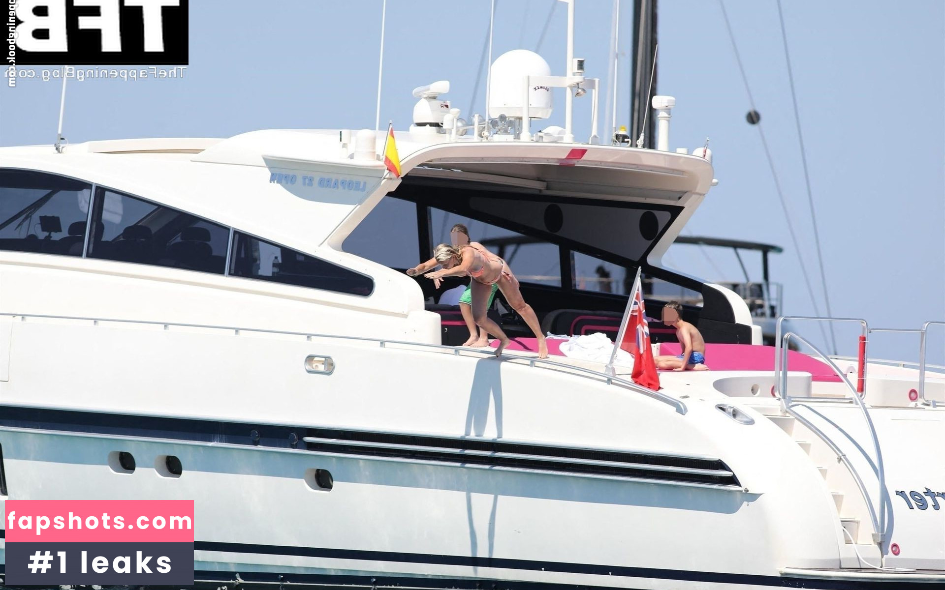 Caprice Bourret gallery photo #15