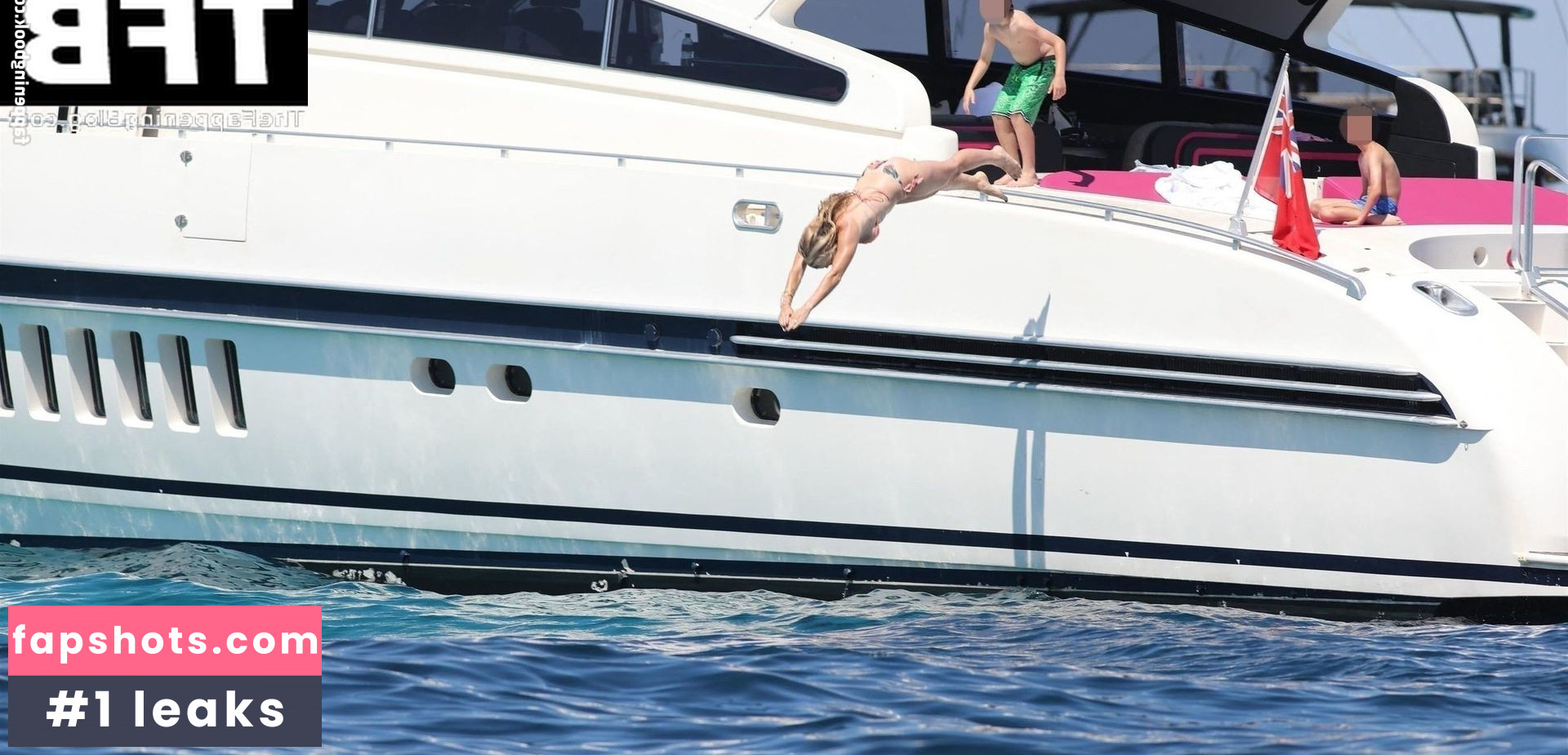 Caprice Bourret gallery photo #16