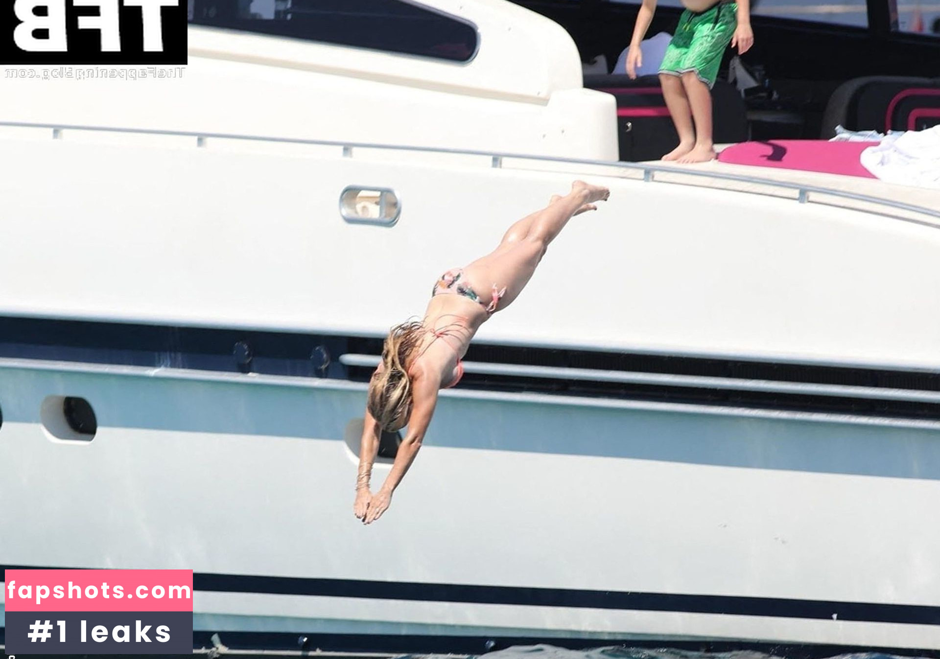 Caprice Bourret gallery photo #17