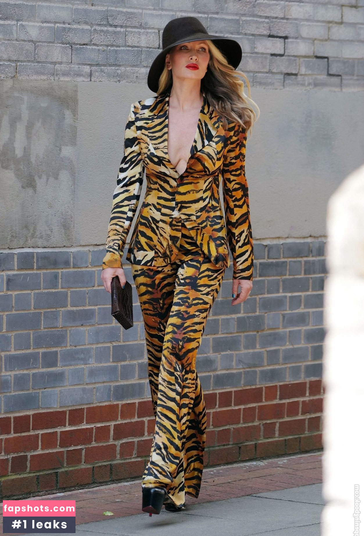 Caprice Bourret gallery photo #188