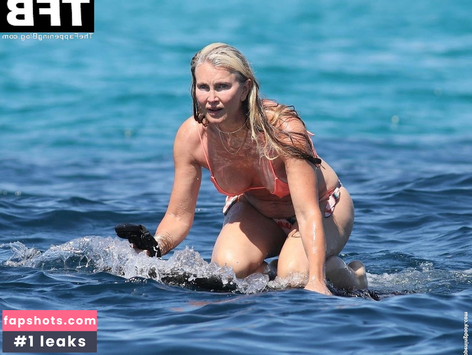 Caprice Bourret gallery photo #28