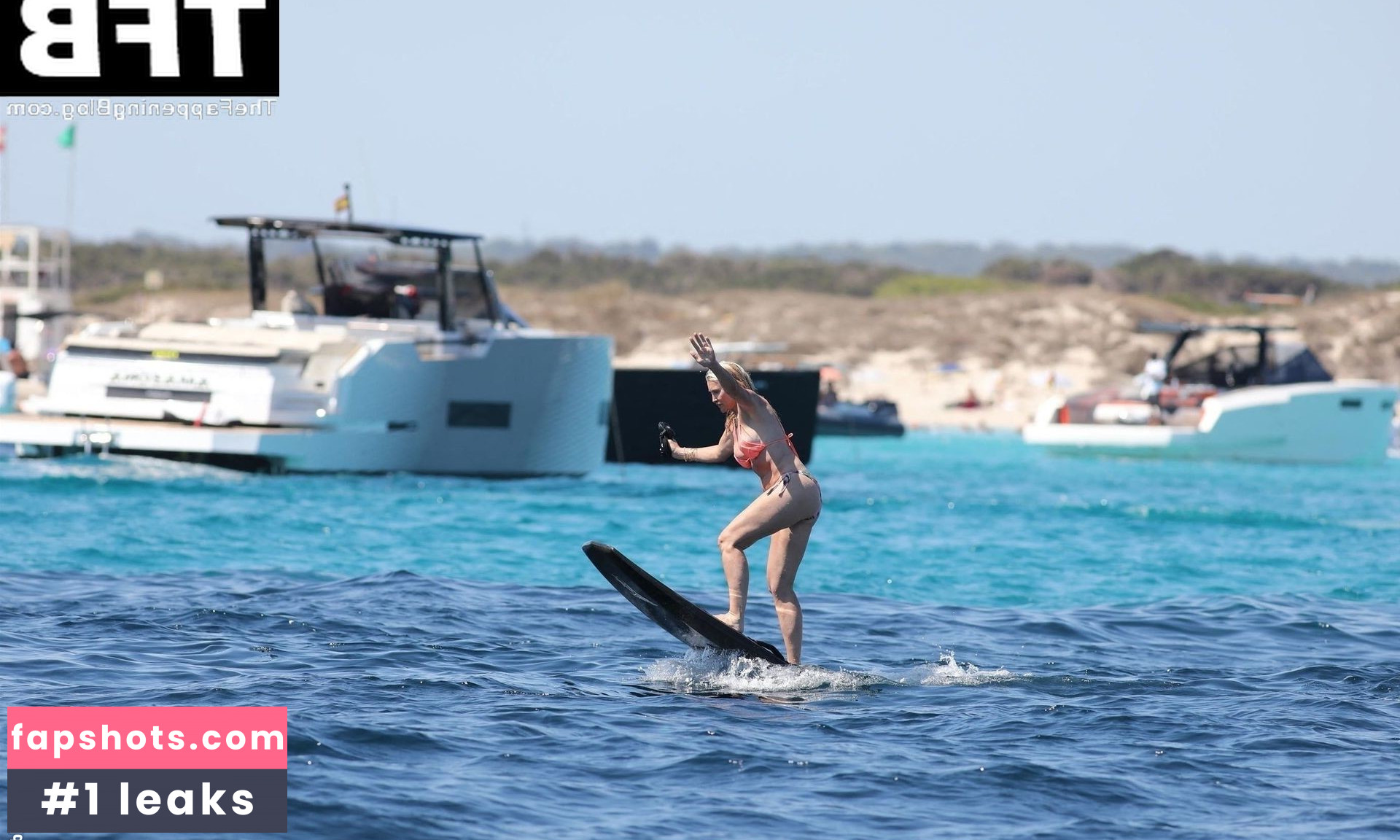 Caprice Bourret gallery photo #31