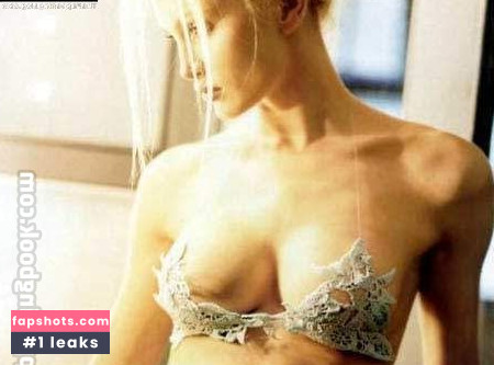 Caprice Bourret gallery photo #44