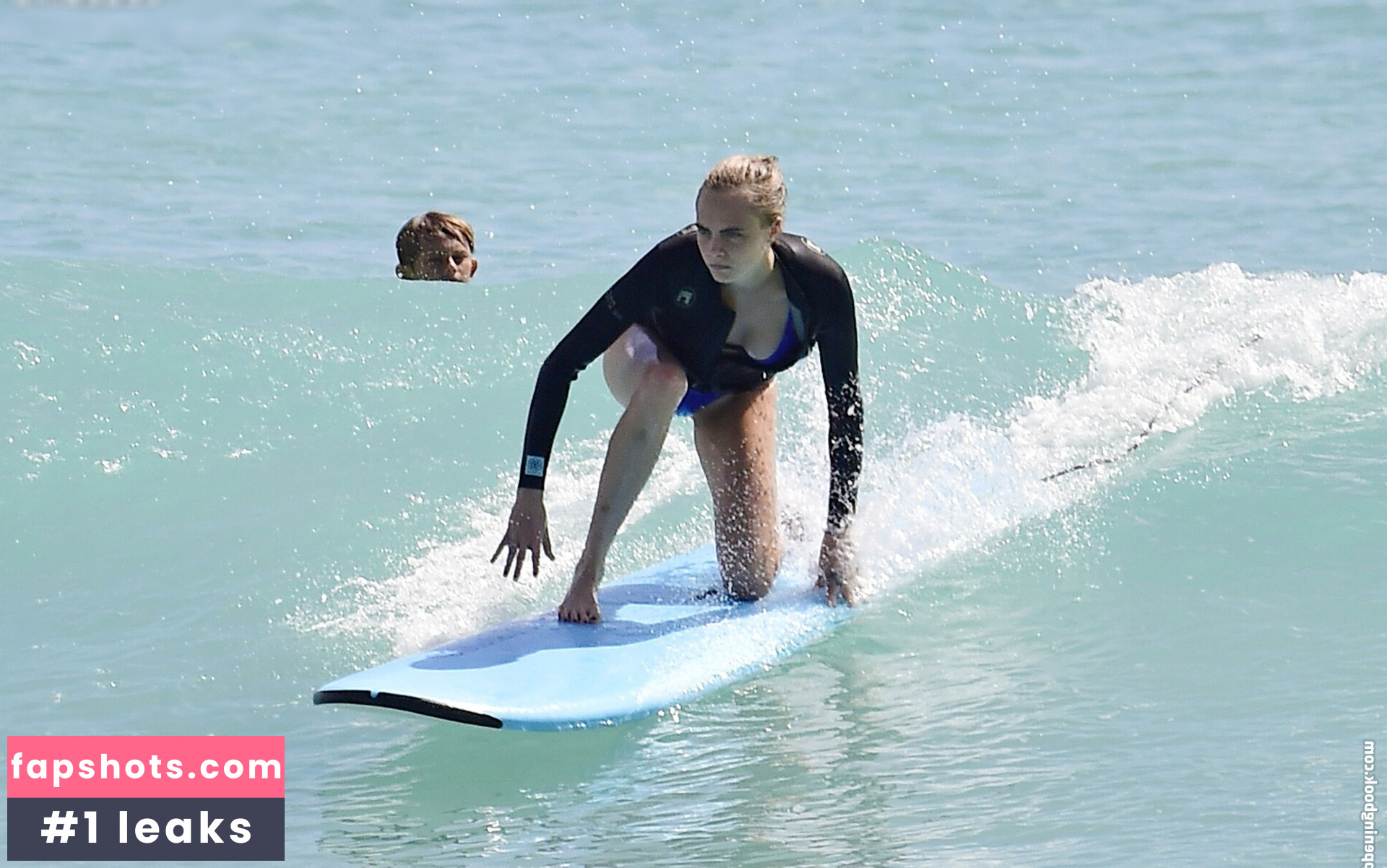 Cara Delevingne gallery photo #18