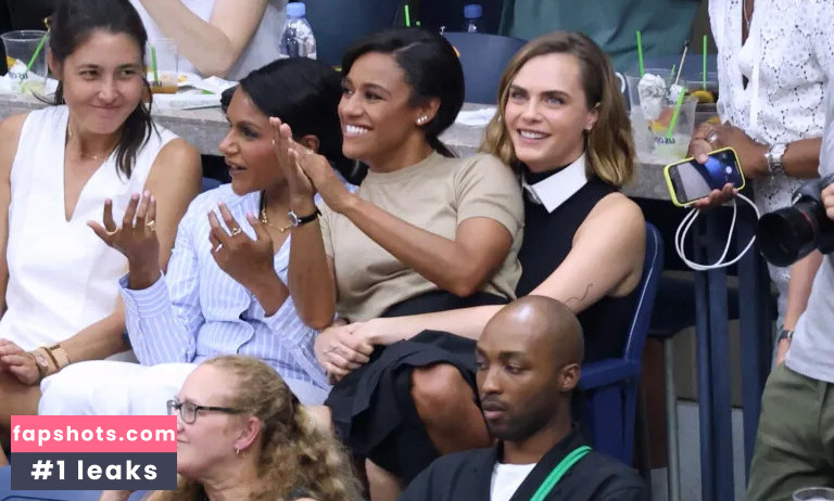 Cara Delevingne gallery photo #246