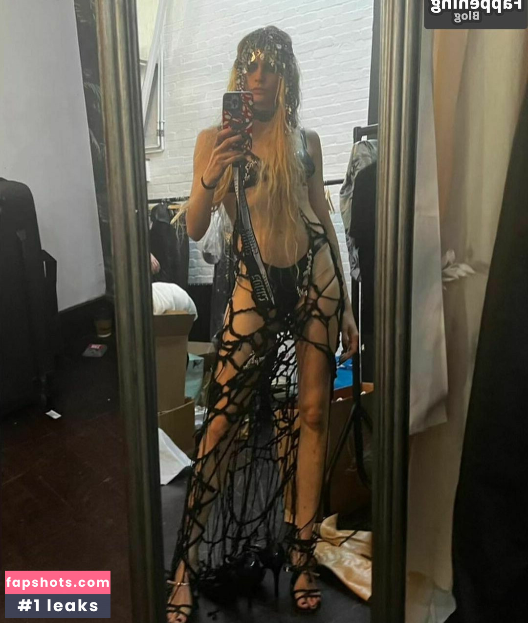 Cara Delevingne gallery photo #257