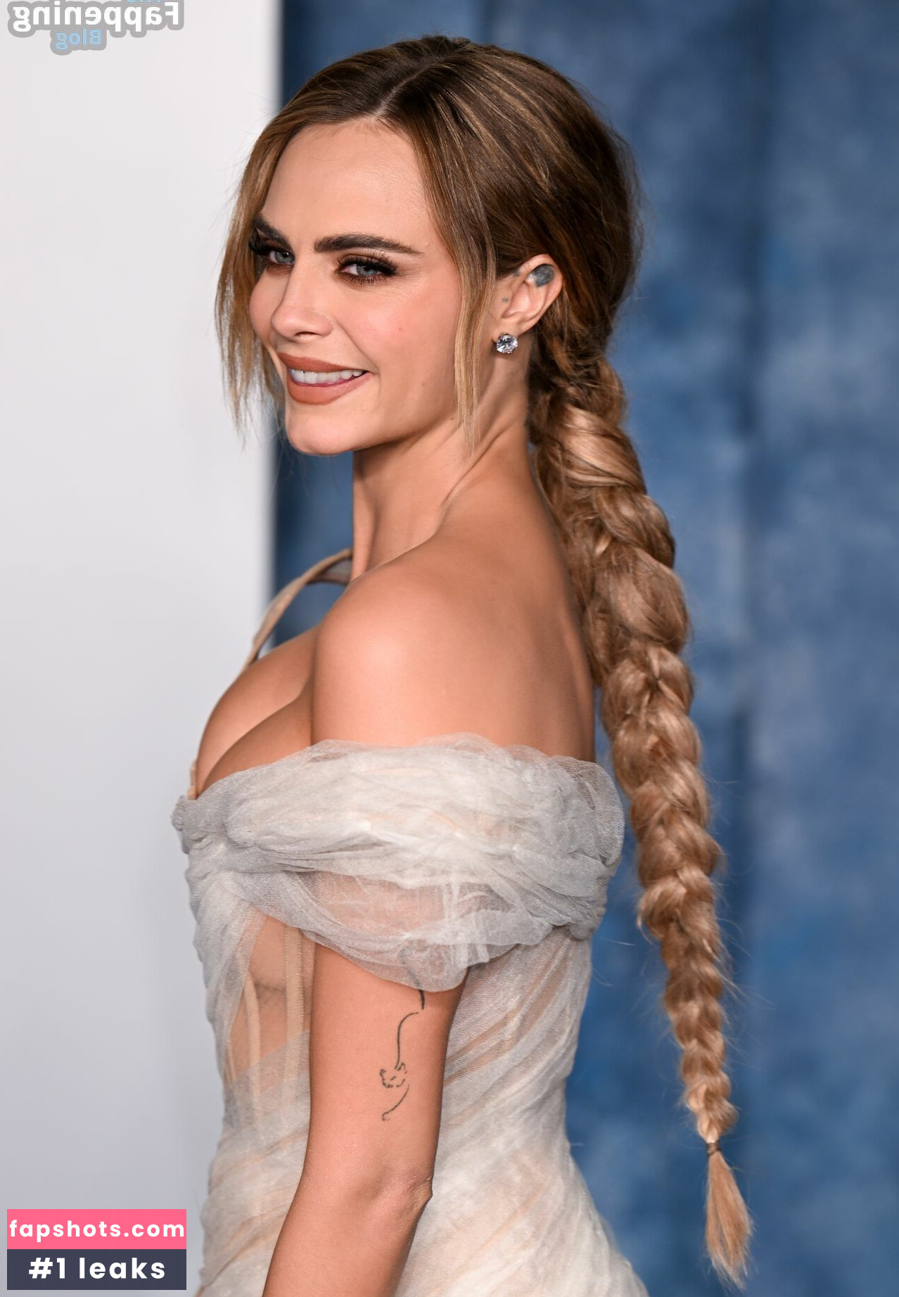 Cara Delevingne gallery photo #325