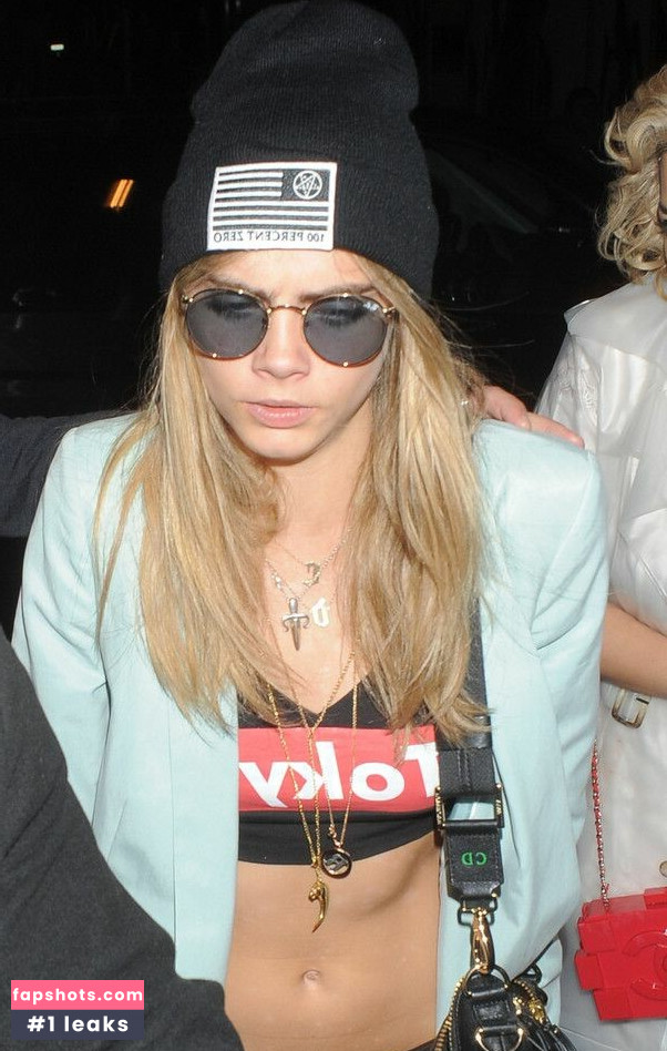 Cara Delevingne gallery photo #326