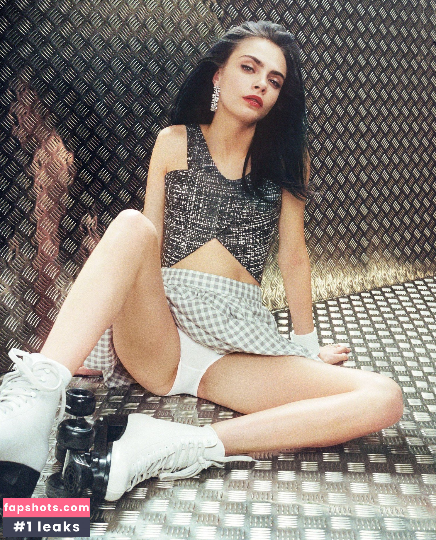 Cara Delevingne gallery photo #375